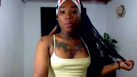 alexia_sinclaire24 online show from August 9, 1:18 am