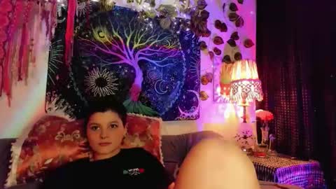 Snapshot of alexiafisher_ chatting on October 21, 3:35 pm Alex online show from October 21, 3:35 pm