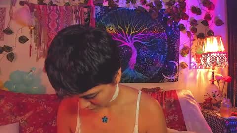 Snapshot of alexiafisher_ chatting on June 8, 12:47 am Alex online show from June 8, 12:47 am