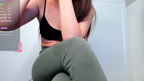 alexialuxe online show from June 19, 8:45 pm