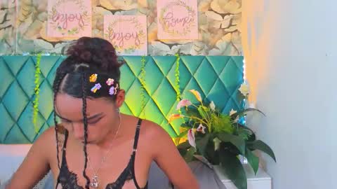 Snapshot of alexiiabrown chatting on May 19, 3:07 pm Alexia Brown online show from May 19, 3:07 pm