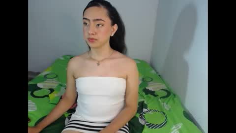 -- ALEXIS -- online show from April 17, 2:03 am