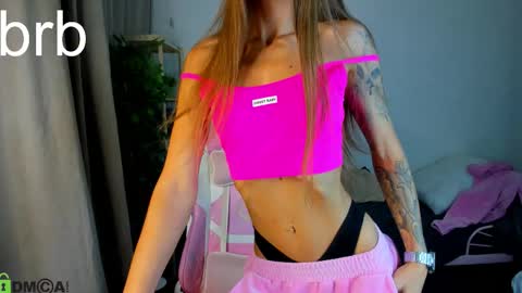 Snapshot of alexisl0ve chatting on September 24, 8:45 pm Alexis Mon Tue Wed Thu Fri 7 GMT 0100am-0700am online show from September 24, 8:45 pm