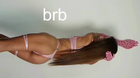 Snapshot of alexisl0ve chatting on November 2, 8:11 pm Alexis Mon Tue Wed Thu Fri 7 GMT 0100am-0700am online show from November 2, 8:11 pm