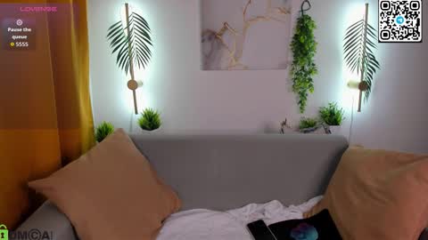 Snapshot of alexisl0ve chatting on November 14, 4:38 pm Alexis Mon Tue Wed Thu Fri 7 GMT 0100am-0700am online show from November 14, 4:38 pm