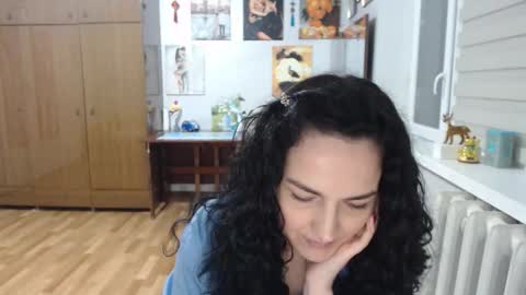 Snapshot of alexismillers chatting on February 9, 8:02 pm AlexisMillers online show from February 9, 8:02 pm