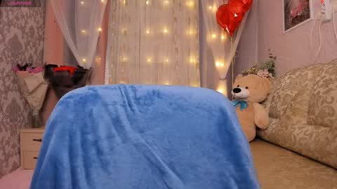 Snapshot of alexissadele chatting on December 25, 1:10 am Amely online show from December 25, 1:10 am