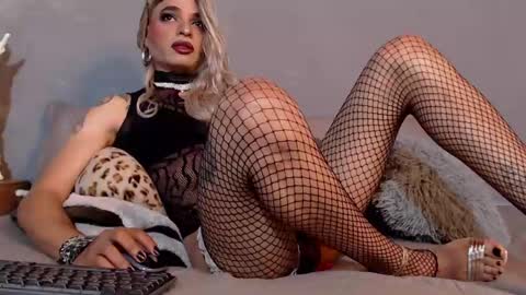 Snapshot of alexjhonsson chatting on April 21, 12:00 pm Alexjhonsson online show from April 21, 12:00 pm
