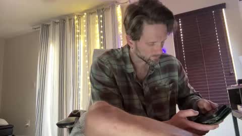 Alex Mann online show from October 17, 3:58 pm