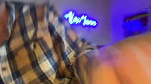 Snapshot of alexmanndickerson chatting on May 26, 11:34 pm Alex Mann online show from May 26, 11:34 pm