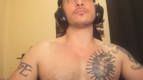 Snapshot of alexopenmind21 chatting on October 31, 4:02 am Alexxx online show from October 31, 4:02 am