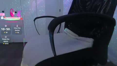 alex online show from November 16, 3:01 am