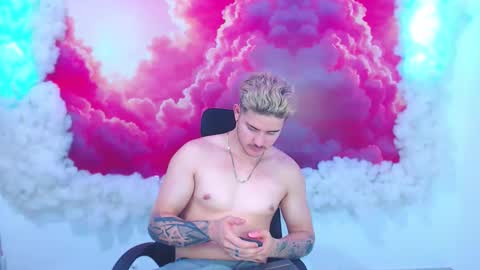 Alex online show from October 7, 7:33 pm