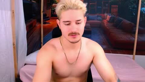 Alex online show from October 31, 7:26 pm