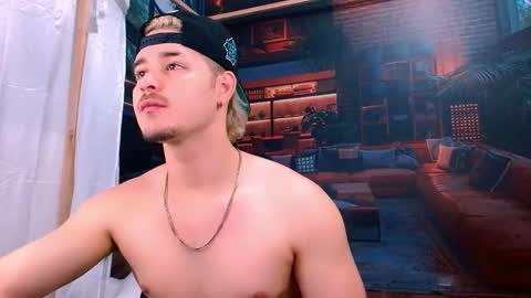 Alex online show from November 1, 7:16 pm