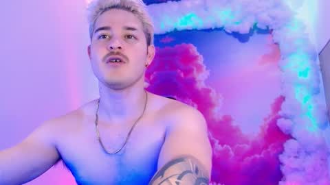 Alex online show from November 6, 7:15 pm