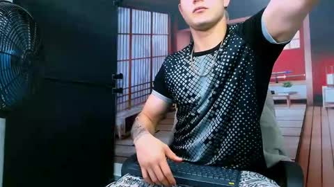 Alex online show from November 10, 7:13 pm