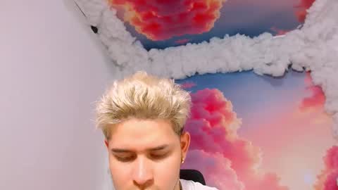 Alex online show from November 19, 7:03 pm