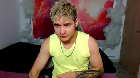 Alex online show from December 3, 7:01 pm