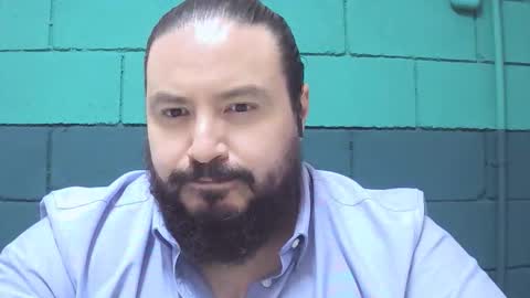 Snapshot of alextambet chatting on May 5, 1:52 pm alextambet online show from May 5, 1:52 pm