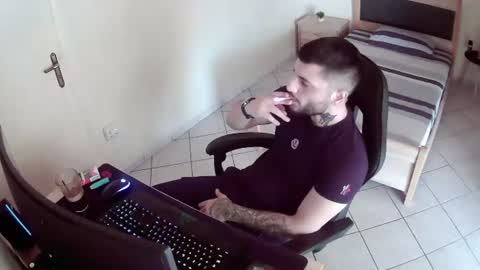 Snapshot of alexthepro00 chatting on June 16, 3:36 pm alexthepro00 online show from June 16, 3:36 pm