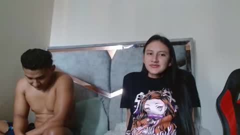 alex y luisa online show from April 16, 3:46 pm