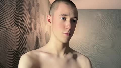 Alex online show from December 2, 7:49 pm