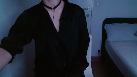 Snapshot of alexxa131 chatting on January 16, 6:01 pm fallen angel17 online show from January 16, 6:01 pm