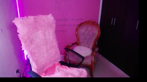 alexxa_1111 online show from November 23, 8:19 pm