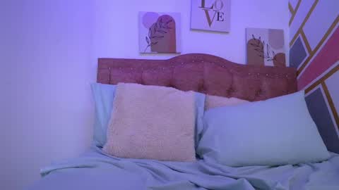 Snapshot of alexxa_cutie chatting on June 3, 2:33 pm Alexxa online show from June 3, 2:33 pm