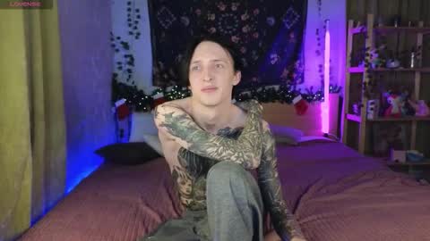 Alex online show from December 13, 7:53 pm