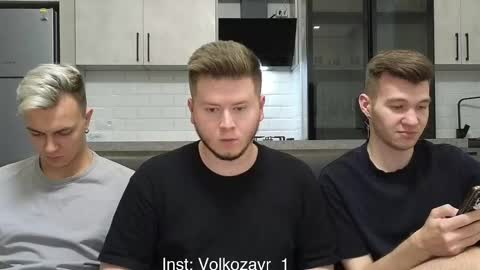 Snapshot of alexxx_d chatting on October 20, 7:58 pm AlexDimaIgor online show from October 20, 7:58 pm