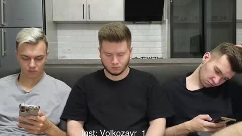 Snapshot of alexxx_d chatting on October 23, 7:45 pm AlexDimaIgor online show from October 23, 7:45 pm