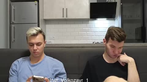 Snapshot of alexxx_d chatting on November 13, 7:35 pm AlexDimaIgor online show from November 13, 7:35 pm