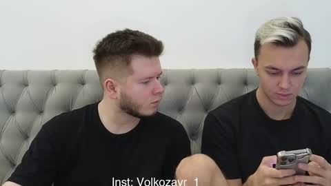 Snapshot of alexxx_d chatting on November 16, 1:17 pm AlexDimaIgor online show from November 16, 1:17 pm