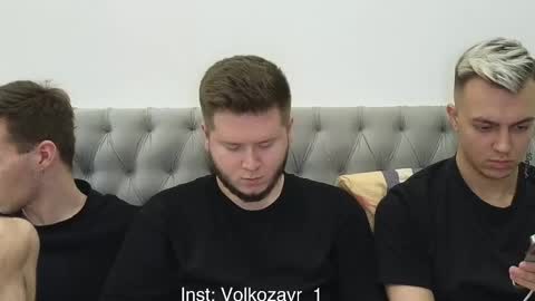 Snapshot of alexxx_d chatting on November 23, 7:35 pm AlexDimaIgor online show from November 23, 7:35 pm