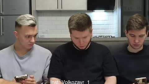 Snapshot of alexxx_d chatting on November 24, 8:08 pm AlexDimaIgor online show from November 24, 8:08 pm