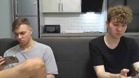 Snapshot of alexxx_d chatting on June 17, 9:05 pm AlexDimaIgor online show from June 17, 9:05 pm