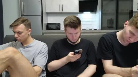 Snapshot of alexxx_d chatting on June 28, 8:59 pm AlexDimaIgor online show from June 28, 8:59 pm