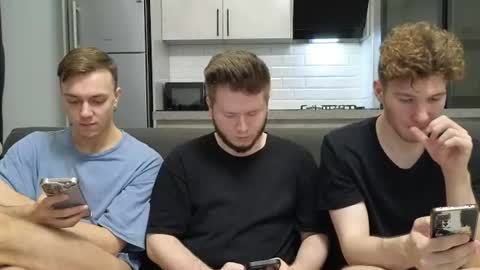 Snapshot of alexxx_d chatting on July 5, 8:49 pm AlexDimaIgor online show from July 5, 8:49 pm