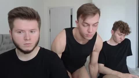 Snapshot of alexxx_d chatting on July 11, 9:01 am AlexDimaIgor online show from July 11, 9:01 am