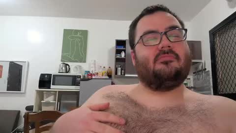 Snapshot of alexxxbear chatting on February 15, 2:37 am alexxxbear online show from February 15, 2:37 am
