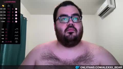 Snapshot of alexxxbear chatting on December 17, 7:20 pm alexxxbear online show from December 17, 7:20 pm