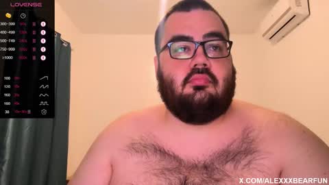 Snapshot of alexxxbear chatting on January 16, 1:48 pm alexxxbear online show from January 16, 1:48 pm