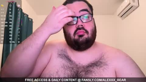 Snapshot of alexxxbear chatting on February 9, 6:12 pm alexxxbear online show from February 9, 6:12 pm