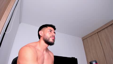 Alex   freelance model  instagram alex b229 online show from January 25, 12:17 am