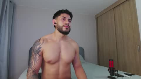 Alex   freelance model  instagram alex b229 online show from October 17, 10:45 pm