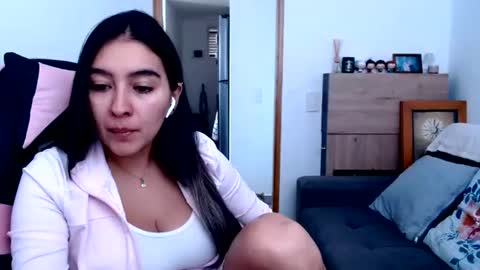 Snapshot of alexyferrer1 chatting on July 6, 2:14 pm alexyferrer1 online show from July 6, 2:14 pm