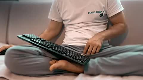 alfadreamer0011 online show from December 21, 11:06 am