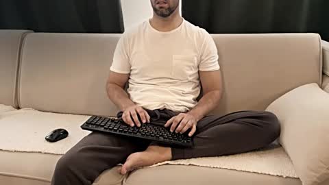 alfadreamer0011 online show from January 15, 11:37 am